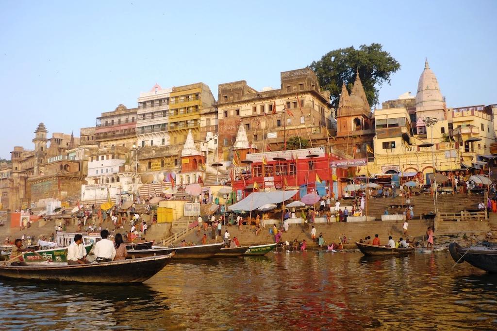 P G On Ganges Varanasi Exterior photo
