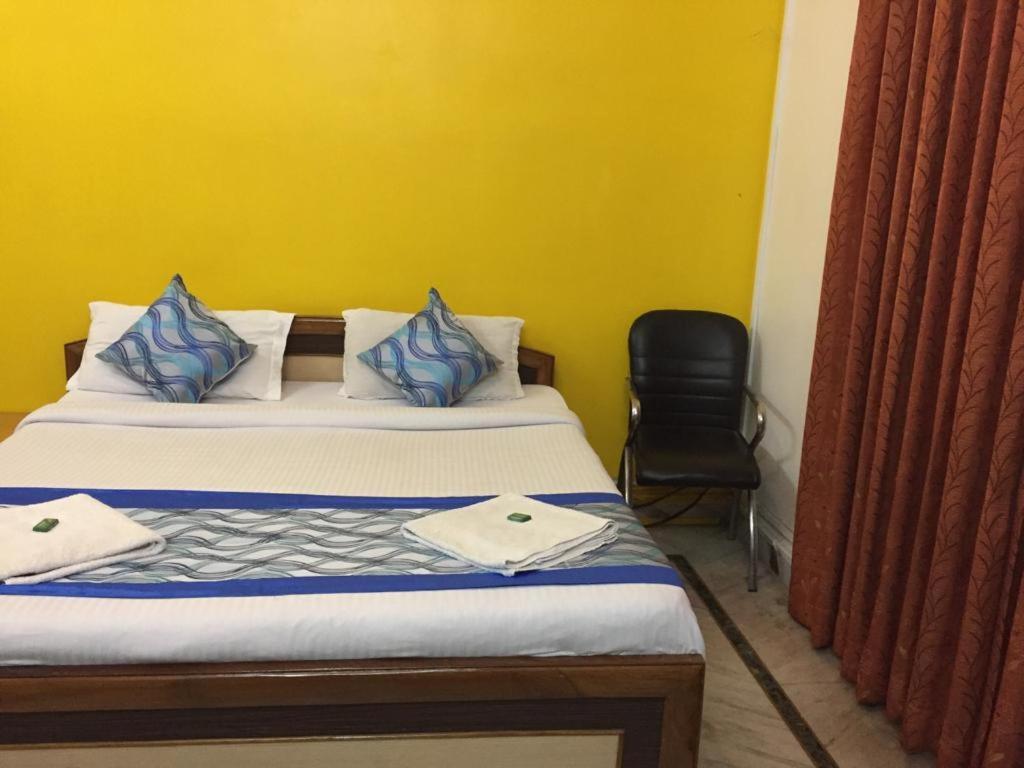 P G On Ganges Varanasi Exterior photo