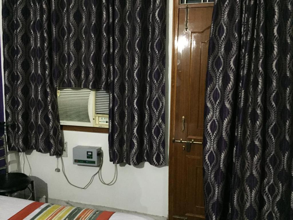 P G On Ganges Varanasi Exterior photo